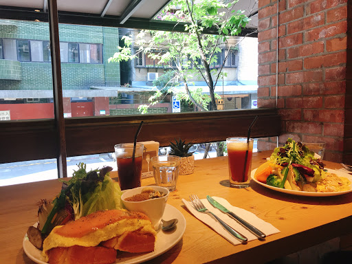 ✔️健康新鮮的食材
✔️環境舒適好好待
✔️適合清爽的早晨
