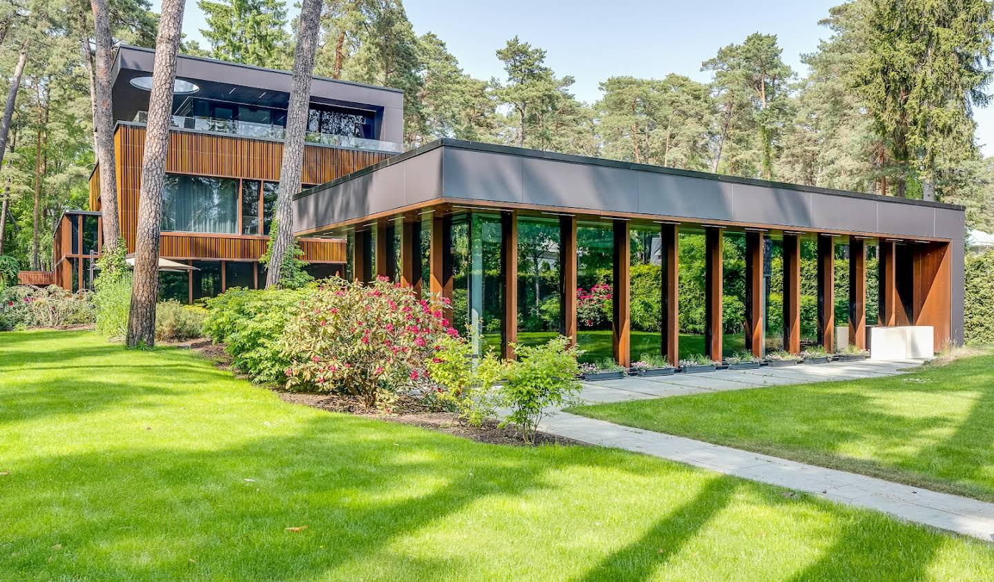 House with pool and garden Jūrmala