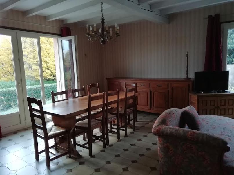 Location meublée maison 4 pièces 96 m² à Ayguesvives (31450), 1 330 €