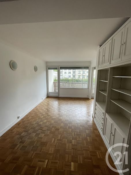 Location  appartement 3 pièces 54.87 m² à Vincennes (94300), 1 470 €