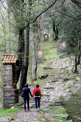 Via crucis di ETTORE STABILINI