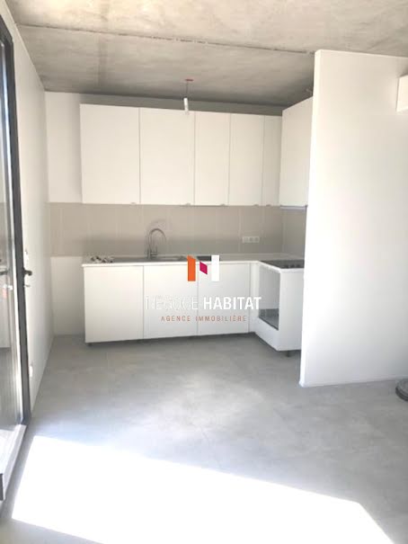 Location  locaux professionnels  46 m² à Saint-Aunès (34130), 680 €