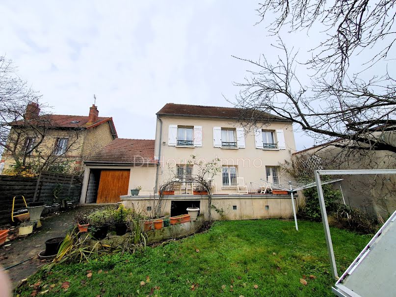 Vente maison 10 pièces 300 m² à Saint-Ouen-l'Aumône (95310), 490 000 €