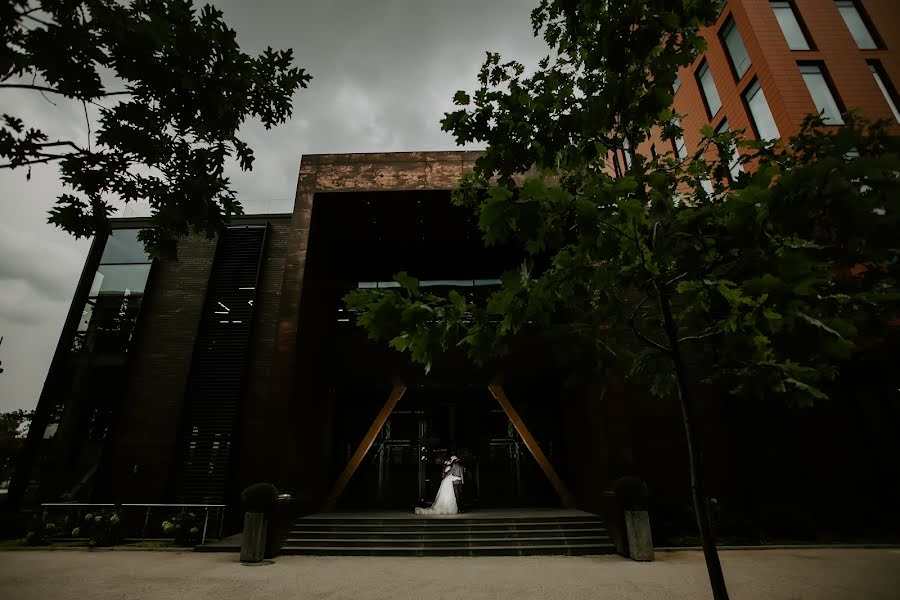 Fotógrafo de casamento Adrian Koropchan (adriancoropcean). Foto de 14 de dezembro 2022