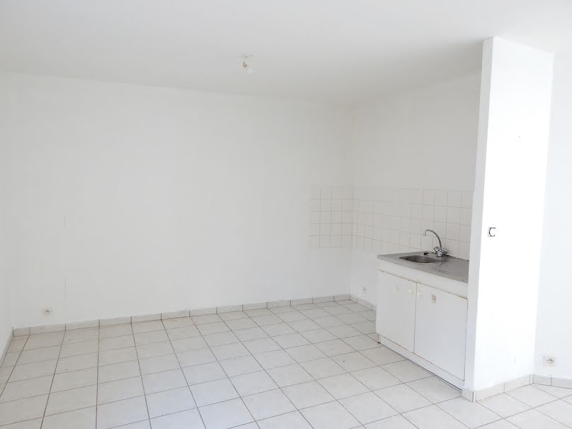 Location  appartement 2 pièces 53 m² à Annonay (07100), 350 €