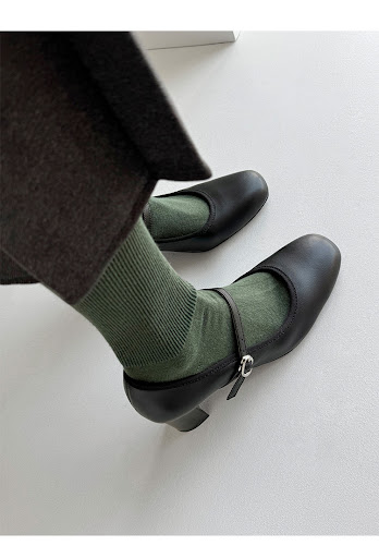 Title 25, French Retro Top Layer Cowhide High Heels. Expe...