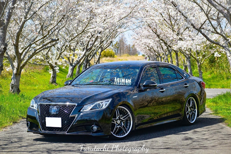 クラウンアスリートの桜と愛車・一眼レフのある生活・桜・桜とコラボに関するカスタム事例の投稿画像1枚目