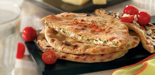 Tandoori Paneer Paratha