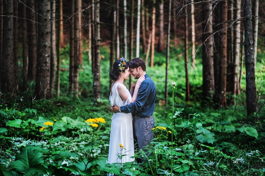 Fotografo di matrimoni Cristina Venedict (cristinavenedic). Foto del 17 gennaio 2022