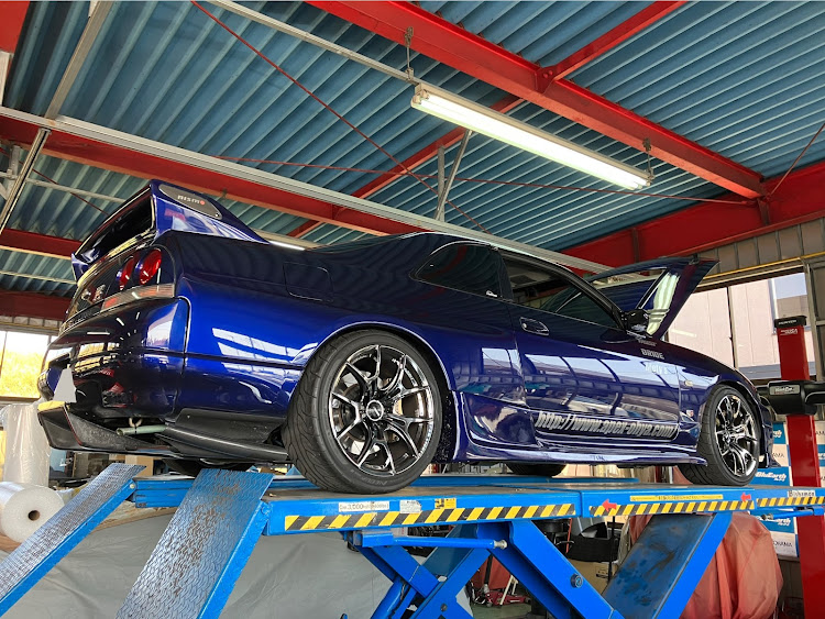 スカイライン GT-Rのオイル交換・週末の晴れは久しぶり・花粉の時期過ぎたら活動再開・レスポンス最高・大矢自動車が雑誌に！に関するカスタム事例の投稿画像2枚目