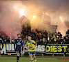 Dat kan er wel nog bij... STVV-Anderlecht stilgelegd door rookbommen in het bezoekersvak