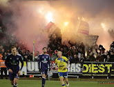 Dat kan er wel nog bij... STVV-Anderlecht stilgelegd door rookbommen in het bezoekersvak