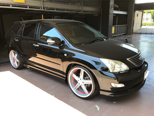 レクサス Rxとトヨタ ハリアーの違いはマークやデザインだけ Cartuneマガジン