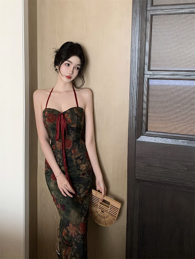 Title 9, Retro Halter Floral Tube Top Dress Back Slit Hi...