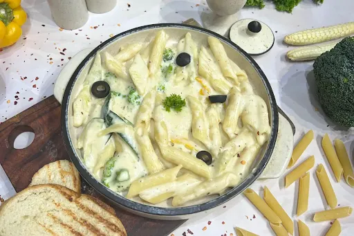 Veg Pasta With Alfredo Sauce