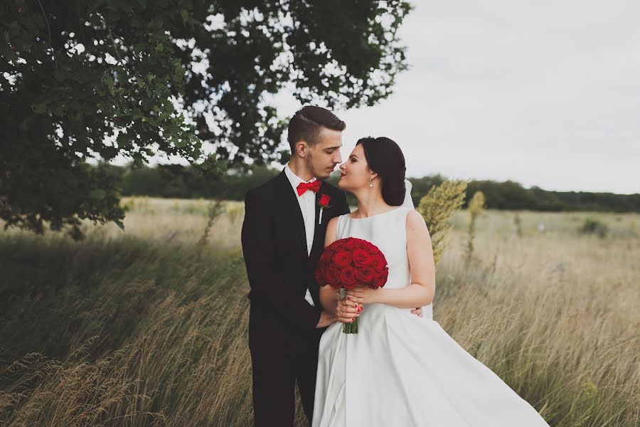 Fotógrafo de casamento Mikhail Rodionov (miha). Foto de 5 de maio 2017