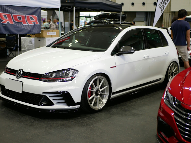 Q5のアウディ・showcase・次回につづく😉・心弾むEuroCar😍・Mouf.に関するカスタム事例の投稿画像47枚目
