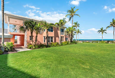 Apartment with pool 2