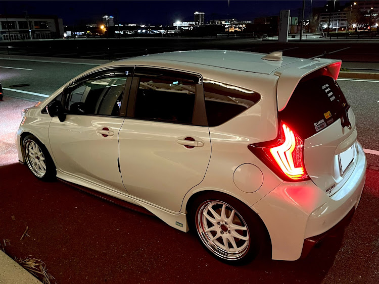 ノートのFE13・e-POWER nismo S・オーラニスモ・キリンヤ・みんカラに関するカスタム事例の投稿画像16枚目