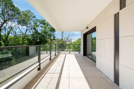 Apartment with terrace 1