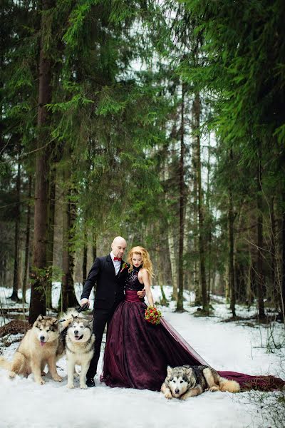 Fotógrafo de casamento Lyubov Morozova (lovemorozova). Foto de 1 de maio 2016