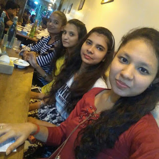 Vidhi Shah at The Foodies Corner, Dombivali,  photos