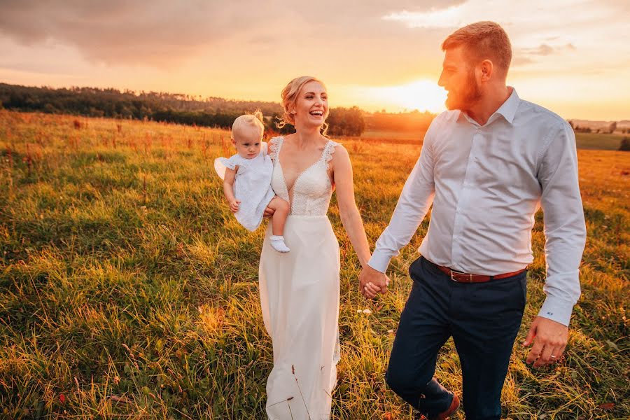 Fotógrafo de casamento Lukas Kenji Vrabel (kenjicz). Foto de 17 de novembro 2022