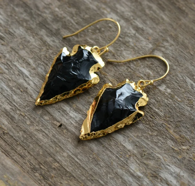 Vrouwen Fashion Persoonlijkheid Pijl Oorbellen. Laat je persoonlijkheid zien met deze stijlvolle oorbellen. Perfect voor elke outfit.