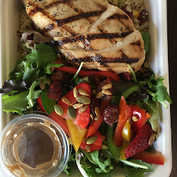 Grilled Chicken & Mix Baby Greens 