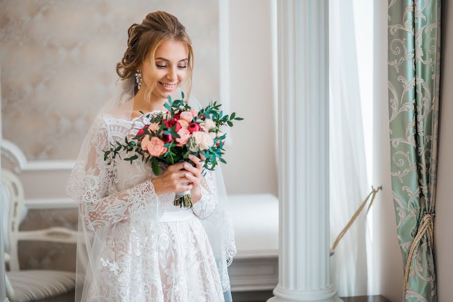 結婚式の写真家Eduard Arutyunov (eduard-barnaul)。2019 4月27日の写真