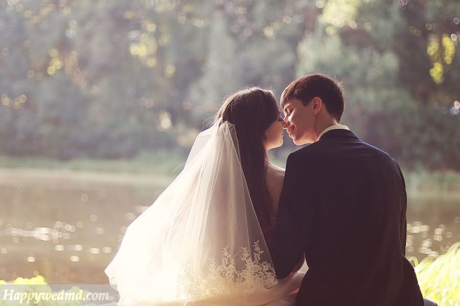 Fotografo di matrimoni Anna Hmelnitkaia (annahm). Foto del 12 febbraio 2015