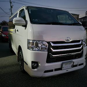 ハイエースバン KDH206V