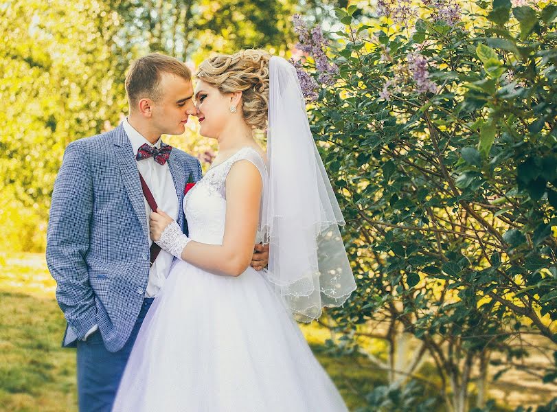 Fotografo di matrimoni Viktoriya Romanova (victori1). Foto del 17 agosto 2015