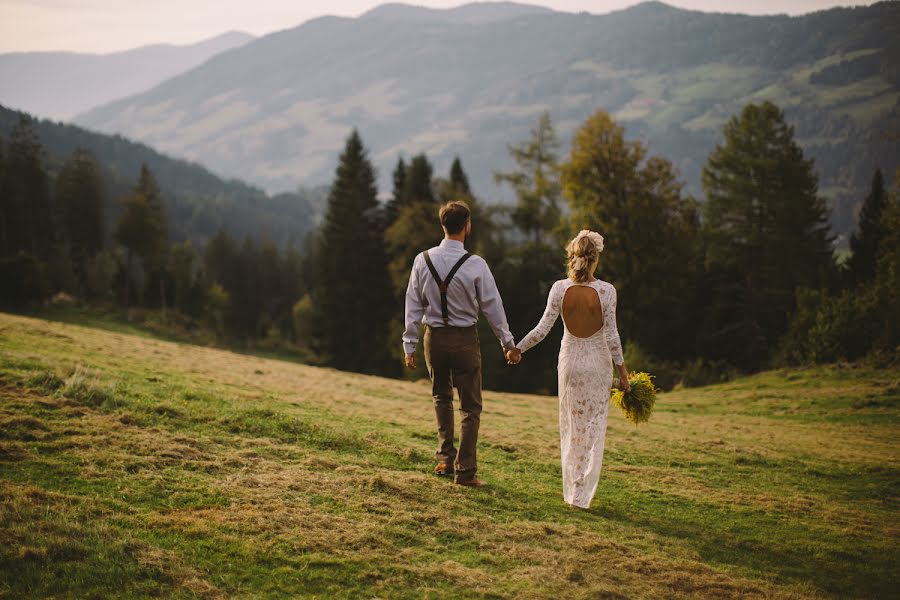 Wedding photographer Eliška Fischerová (khiria). Photo of 29 November 2017