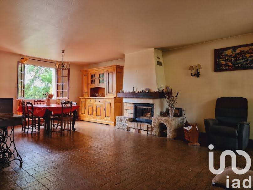 Vente maison 5 pièces 96 m² à Journet (86290), 80 000 €