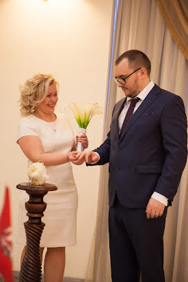 Fotógrafo de casamento Vika Zhizheva (vikazhizheva). Foto de 12 de junho 2015