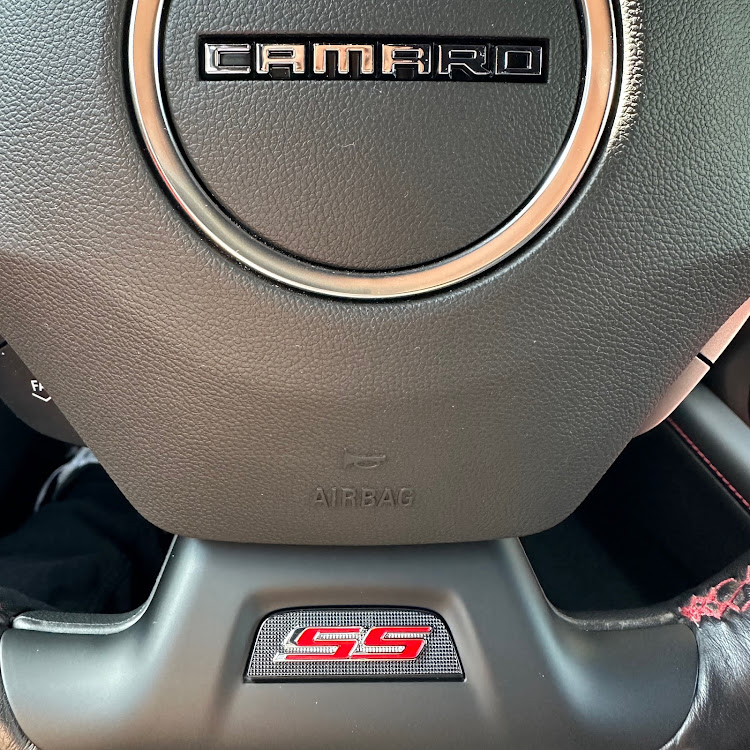 カマロのUS純正パーツ・カマロ・CAMARO・シボレー・バンブルビーに関するカスタム事例の投稿画像1枚目