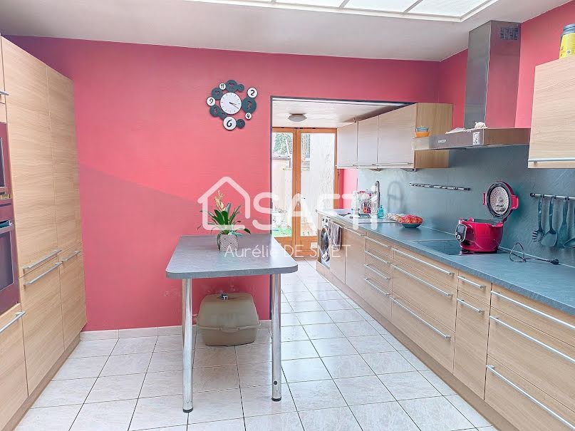 Vente maison 4 pièces 94 m² à Halluin (59250), 169 000 €