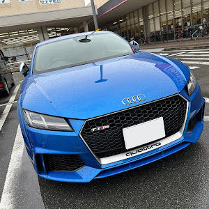 TT RS クーペ A6