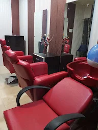 Mansi Beauty Parlour photo 5