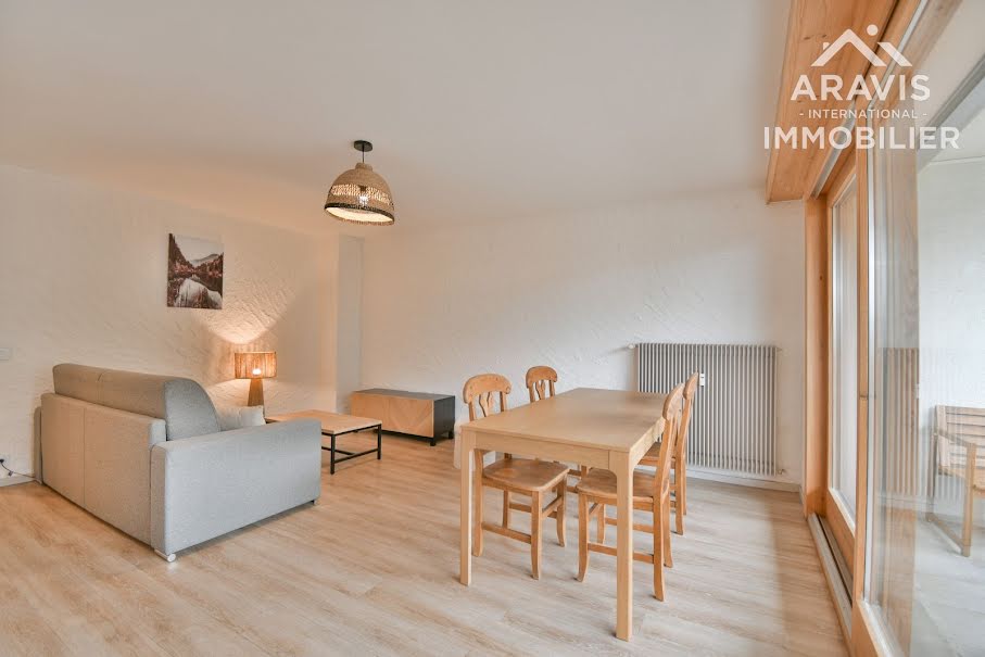 Location  appartement 4 pièces 76 m² à Saint-Jean-de-Sixt (74450), 1 455 €