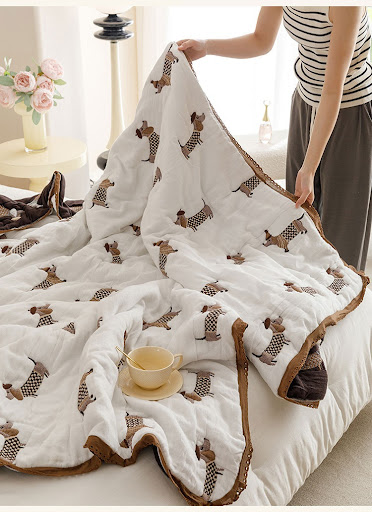 Title 4, Cartoon Cloud Yarn Puff Quilt, a double-layer g...