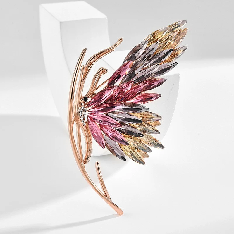 Broche de borboleta feminina fashion Acessório corsage charmoso Destaque seu look com este adorno elegante e moderno Ideal para diversas ocasiões