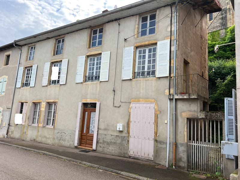 Vente maison 8 pièces 175 m² à Chauffailles (71170), 59 000 €