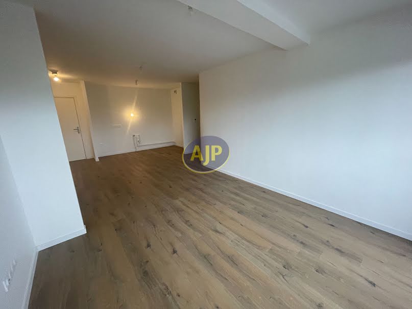 Vente appartement 3 pièces 66.8 m² à Bordeaux (33000), 335 000 €