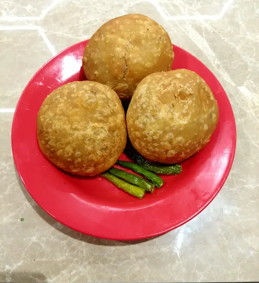 Pyaz Kachori [1 Piece]