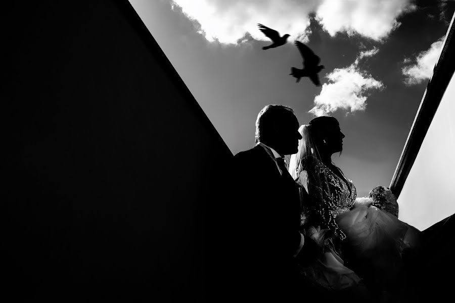Свадебный фотограф Lorenzo Loriginale (lorenzoloriginal). Фотография от 30 ноября 2023