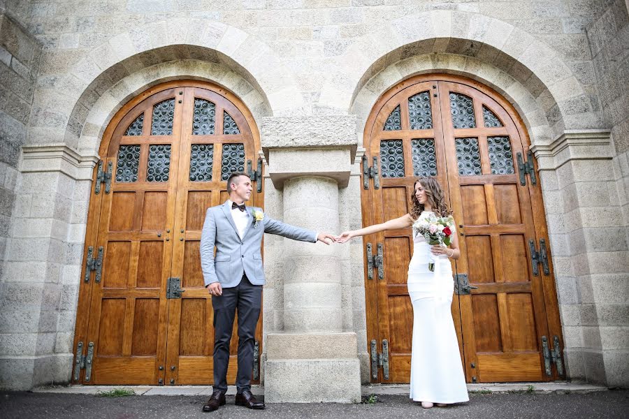 Fotógrafo de casamento Inna Ovsepian (ovsepianstudios). Foto de 28 de julho 2018