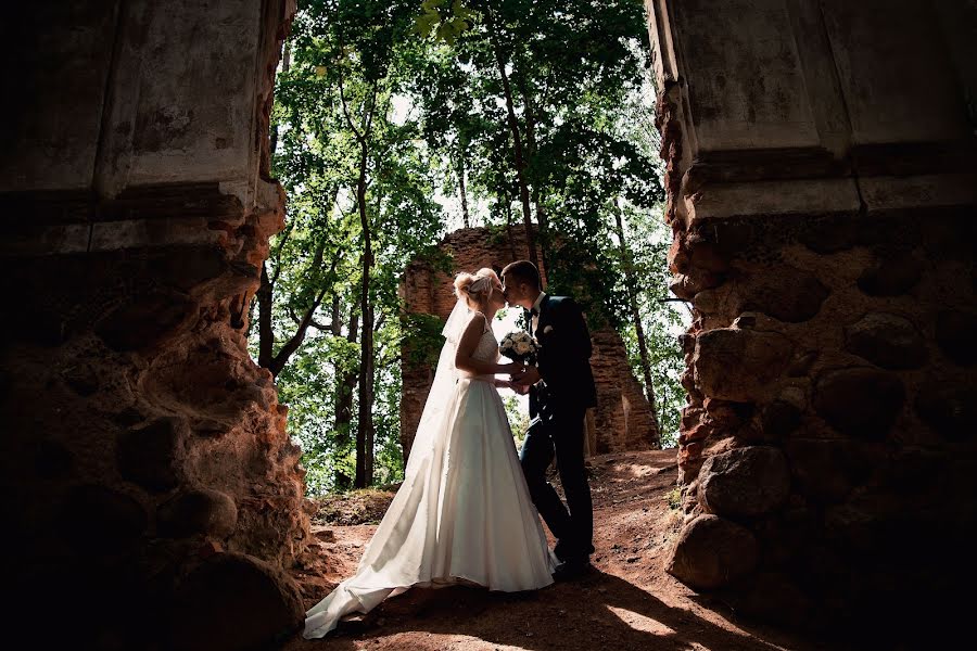 Wedding photographer Olga Ozyurt (ozyurtphoto). Photo of 16 July 2017