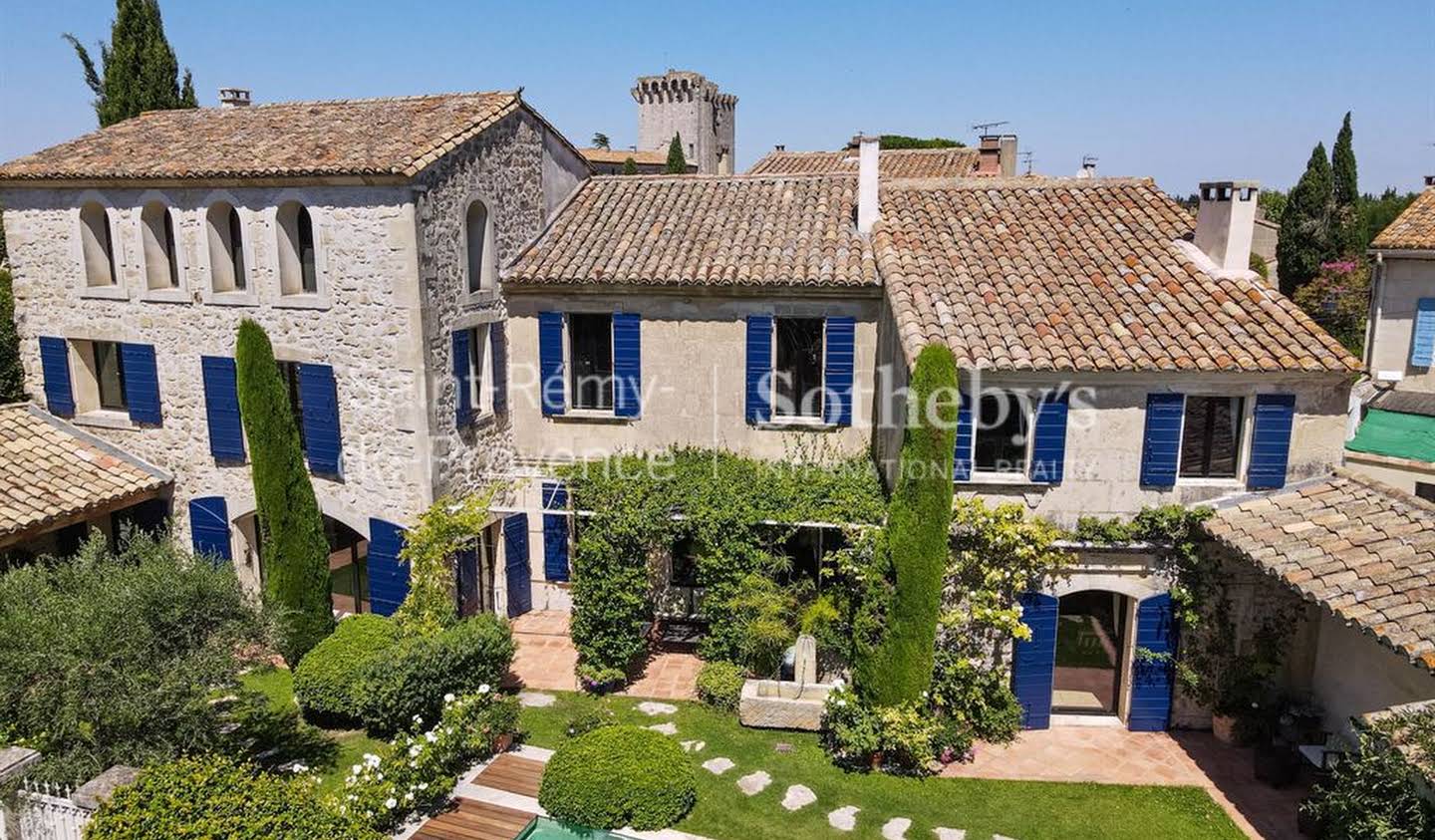 Maison avec piscine et jardin Fontvieille